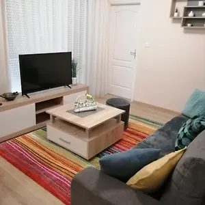 https://boglarka-apartman-szeged.szeged-hotels.com